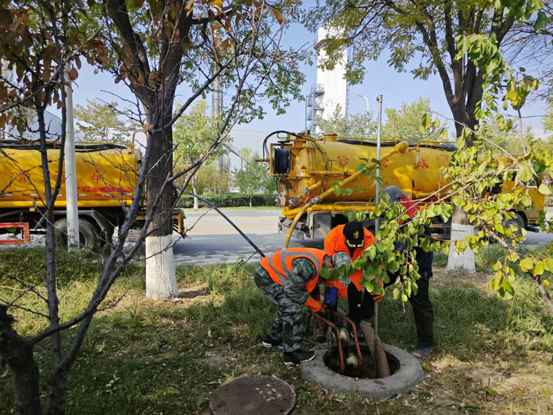 栖化新村厂区管道清洗